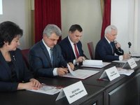 Договор о стратегическом партнерстве подписали АлтГТУ им. И.И. Ползунова и АГМУ