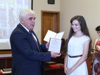 Более 300 студентов Алтайского технического университета окончили вуз с отличием