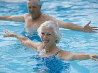 Бесплатные занятия плаванием в бассейне «Олимпийский» для ветеранов