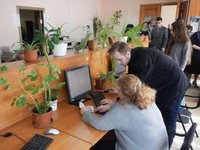 Студенты АлтГТУ вместе с сотрудниками ГУ МВД РФ по Алтайскому краю вели разъяснительные работы по регистрации на портале госуслуг