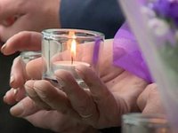 Краевые СМИ: «Барнаульцы зажгли свечи в память о погибших в Беслане»