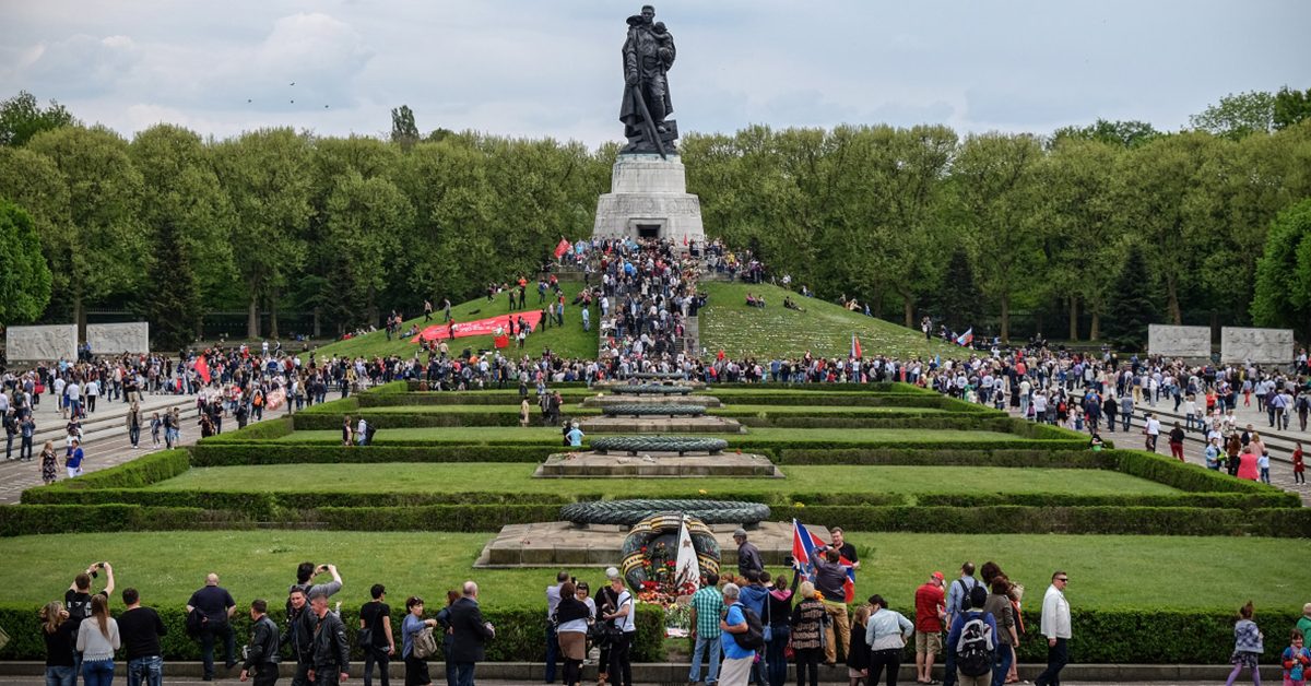 Трептов парк памятник