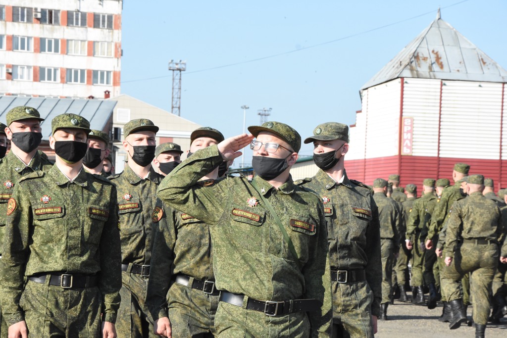 Сколько длятся военные сборы 2024. Военный учебный центр Оренбург. Военные сборы студентов. Конец военных сборов АЛТГТУ. Военная учебная часть в Екатеринбурге 20005 год.