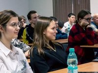 Декан ФИТ рассказал обучающимся Рубцовска о проводимых конкурсах в сфере ИТ