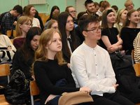 Школьникам Барнаула рассказывают о возможностях программы «Профессионалитет»