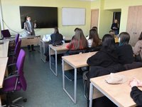 Для школьников гимназии №22 прошли уроки этикета Для школьников гимназии №22 прошли уроки этикета