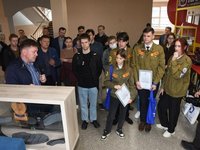 В АлтГТУ открыли стенд Барнаульского завода АТИ