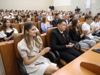 По примеру ректора: выпускник Ребрихинской школы подает документы в АлтГТУ