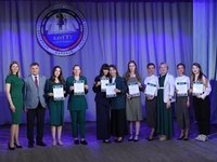 Награждение лучших выпускников ИнБиоХим 2025 года