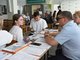 Ректор лично консультировал абитуриентов в приёмной комиссии