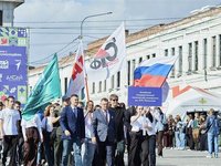 Первокурсники СТФ приняли участие в Параде российского студенчества на фестивале АМФест
