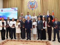 Выпускникам Президентской программы подготовки управленческих кадров вручили дипломы