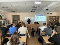 Ценности как основа общества будущего. Цивилизационная идентичность: лекция И.В. Огнева заряжает первокурсников СТФ!