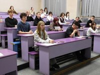 Барнаульские школьники участвуют в олимпиаде по химии