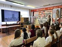 Доцент СТФ рассказал школьникам о российских учёных и изобретателях