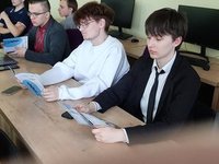 Старшеклассники ЦТ ФМ «Барнаул» встретились с деканами факультетов и директорами институтов АлтГТУ