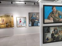 Завешается художественная выставка, посвященная мужскому и женскому весенним праздникам